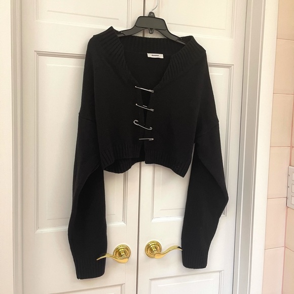 Danielle Guizio Black Safety Pin Cropped Sweater - Picture 9 of 11